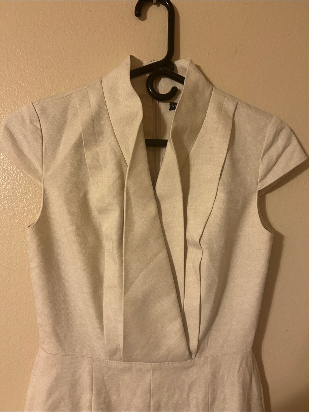 Antonio Melani Ivory Cap-Sleeve V-Neck Pleatwd Dress - linen blend - Picture 3 of 5